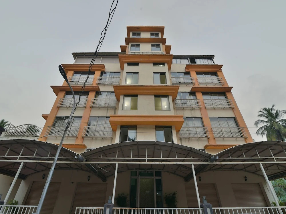 OYO 12993 Pramila Court