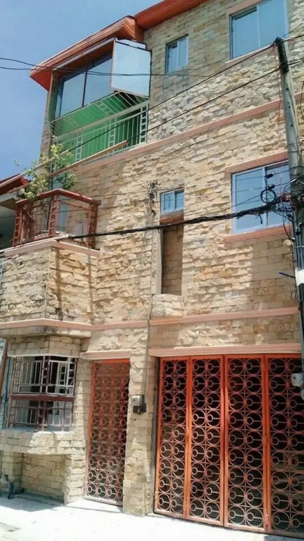 Garces Budget Apartelle