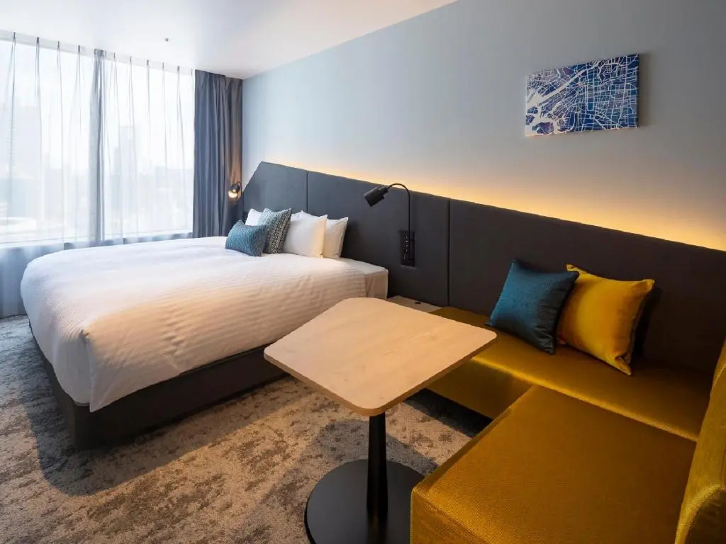 Deluxe Intergate Floor Double room (full double bed)