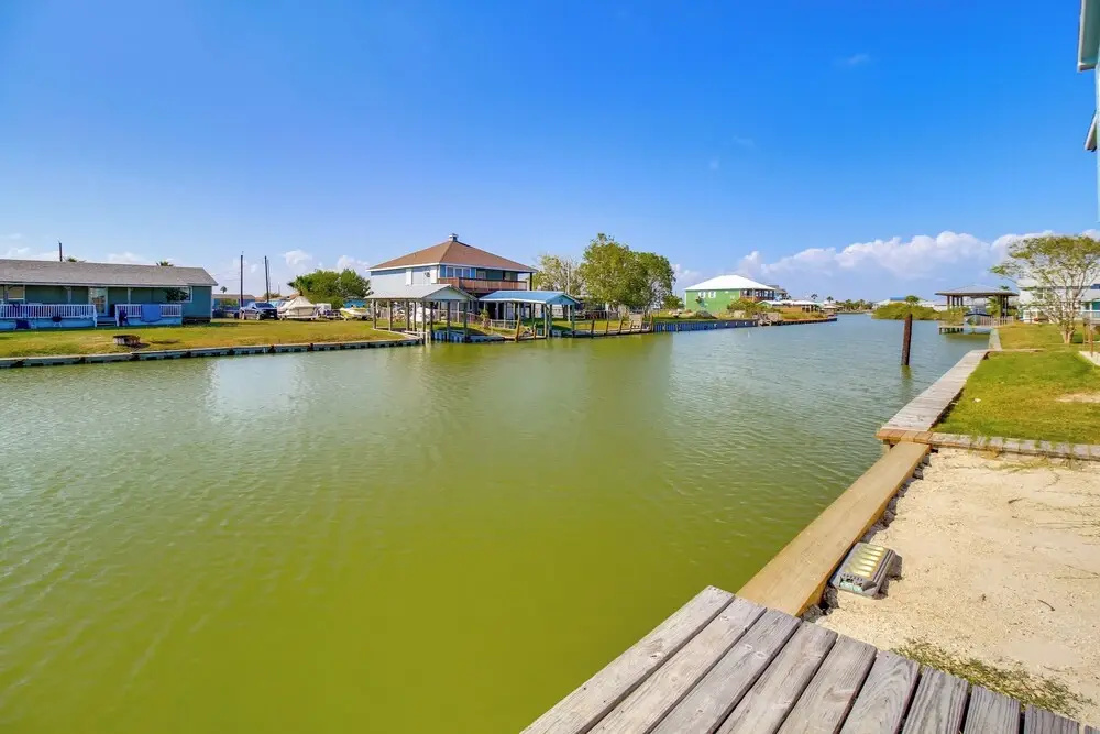 Canal-front Home w/ Deck: 6 Mi to Rockport Beach