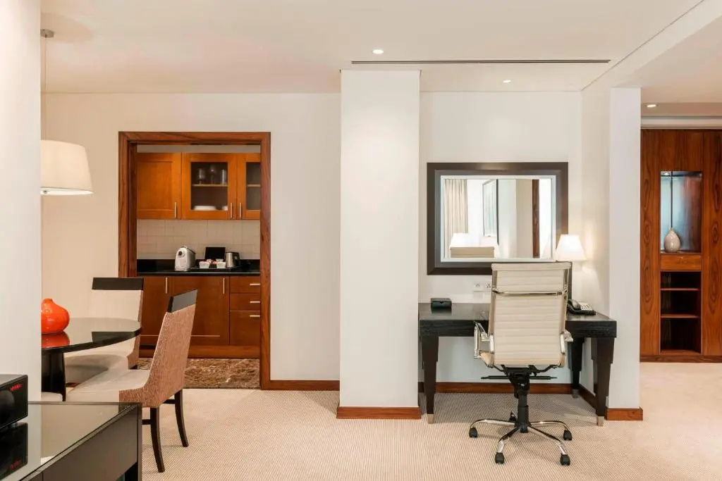 Двухместный люкс Deluxe c 1 комнатой (двуспальная кровать) в Grosvenor House, a Luxury Collection Hotel, Dubai