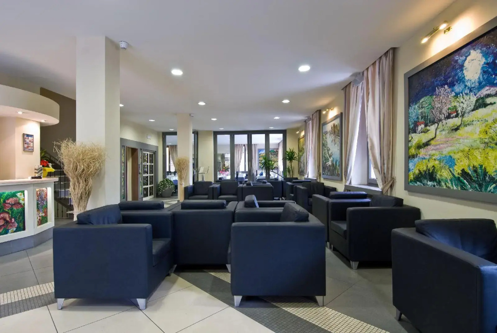 Hotel photo 5
