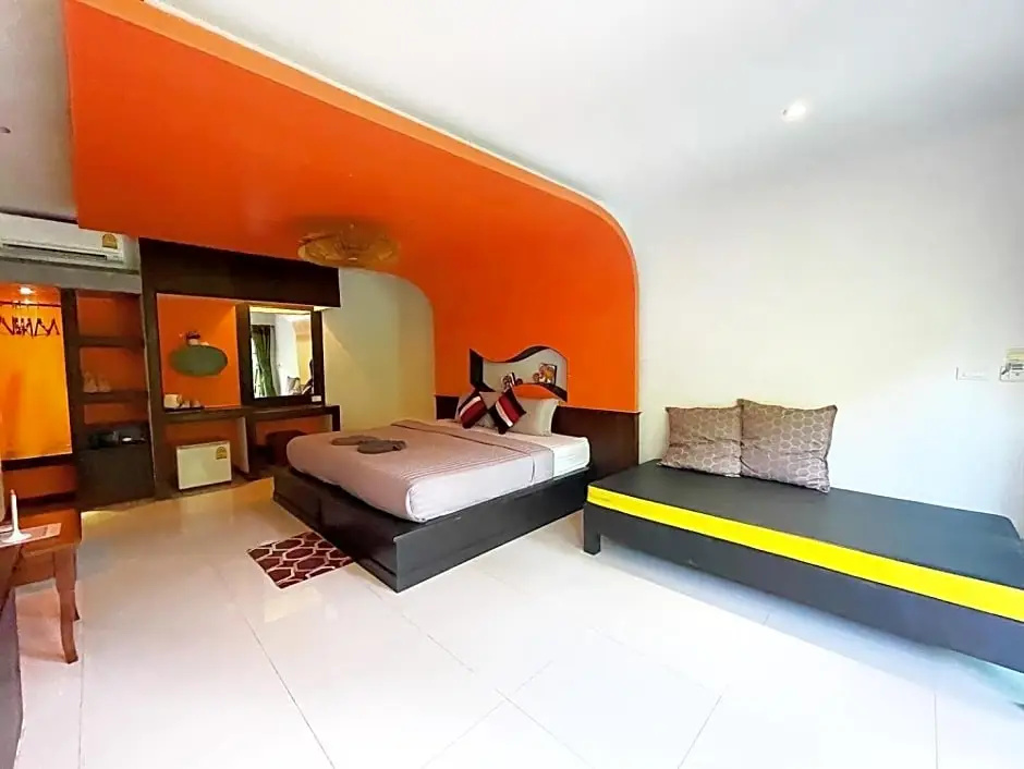 Standard Double room with partial sea view (full double bed)