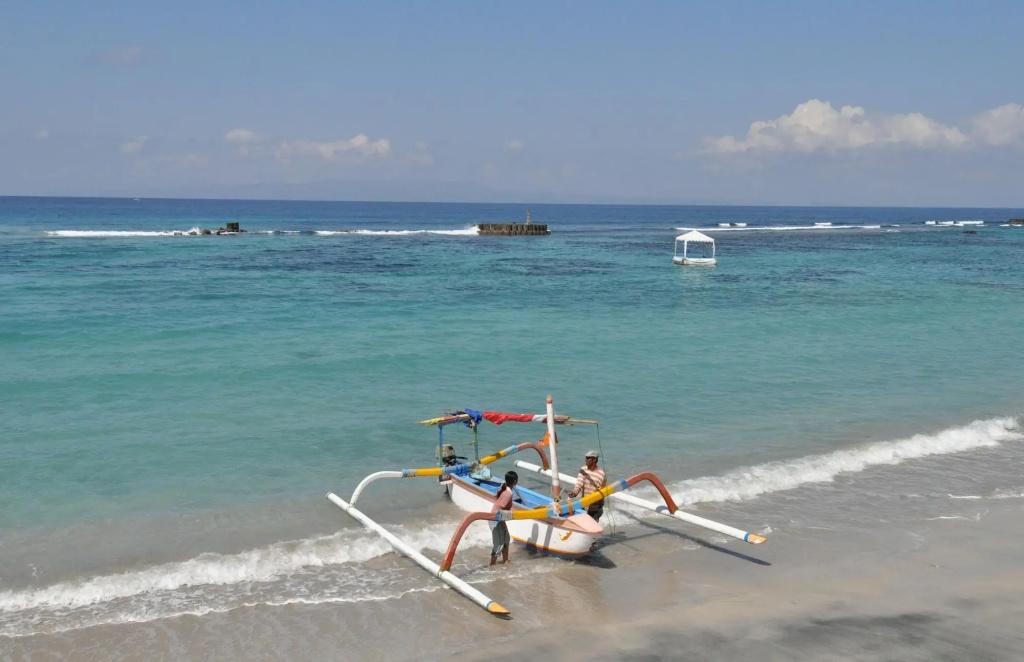 Beach & Waterfront