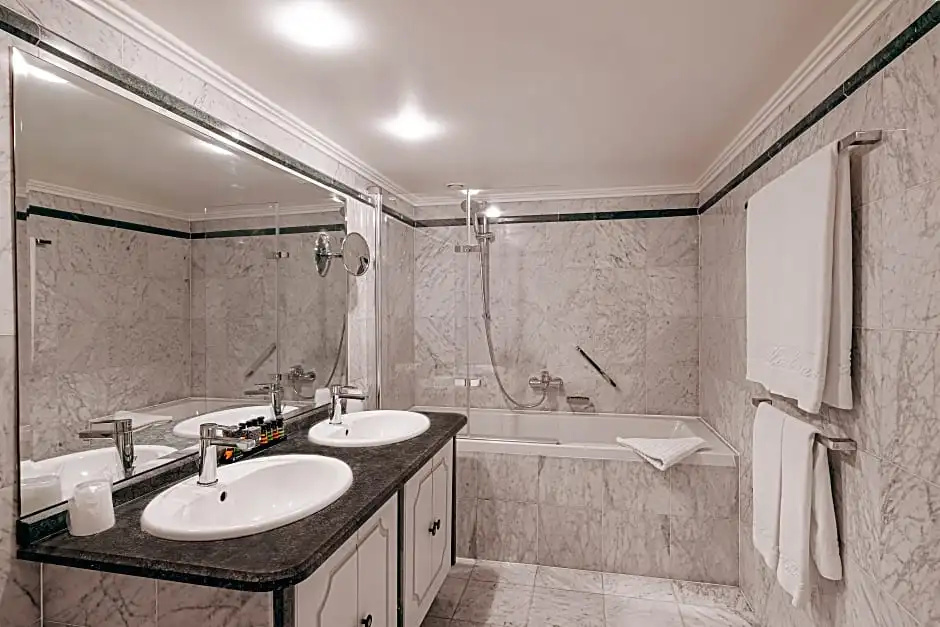 Standard Suite