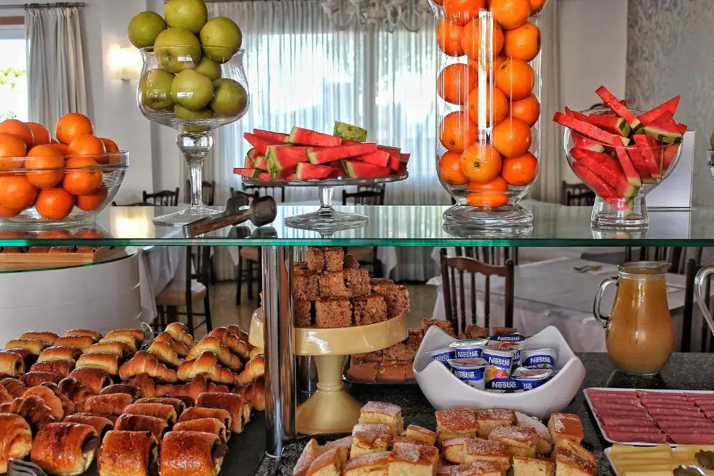 Food & Beverage