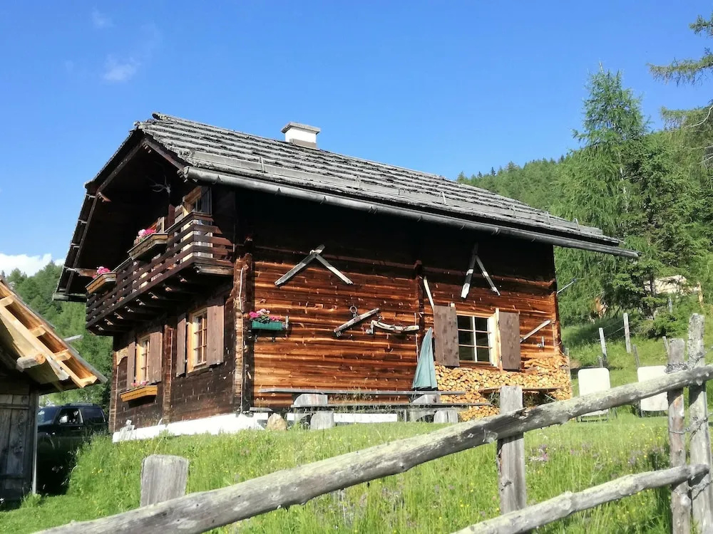 Alpine Chalet in Sankt Oswald near Ski Lift