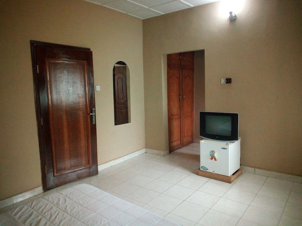 De Lawrence Court and Suites Abeokuta