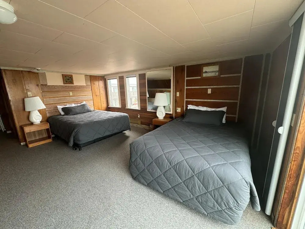 Deluxe Quadruple Studio Suite with sea view