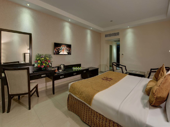 Palm Beach Hotel