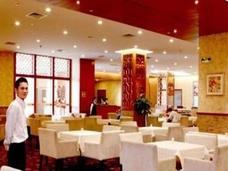 Food & Beverage