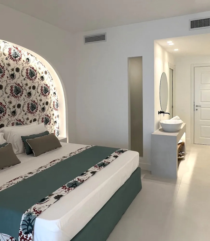 Superior Double Suite (full double bed)