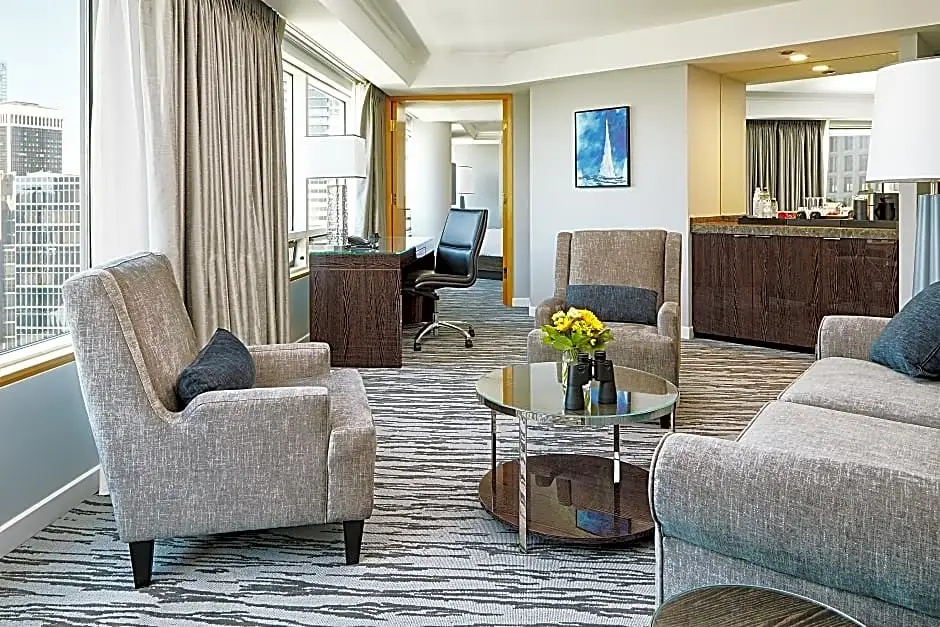 1 Bedroom Club Suite with city view