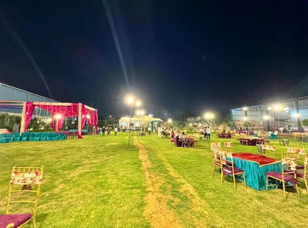 GoBravo Grandeur Gurgaon - Private Luxury Estate