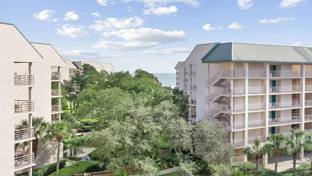 2515 Mare 2 Bedroom Condo