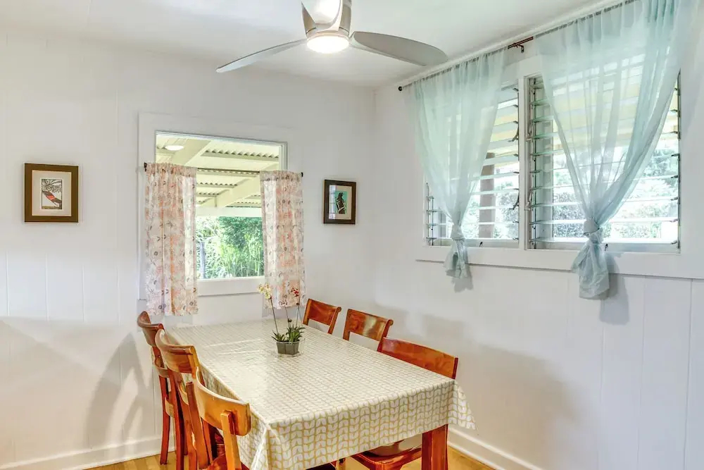 Charming Historic Hilo House Minutes to Beach! — фото 3
