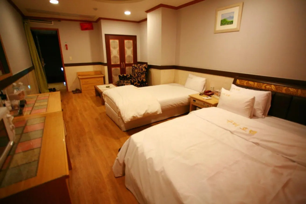 Gumi Hotel - Chambres