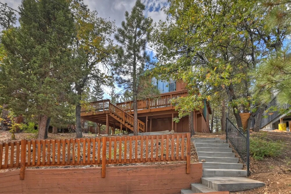 070 Tree Top Cabin