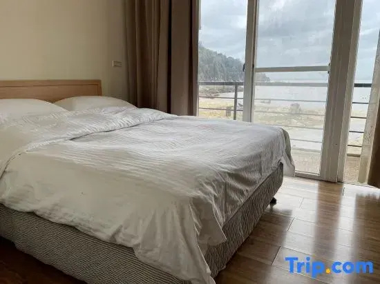 Standard Double room with sea view (full double bed)