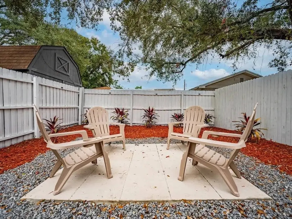 Family Pet Friendly Getaway With Porch Fire Pit Yard