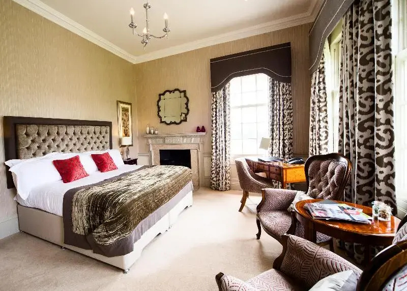 Grand Double room (full double bed)