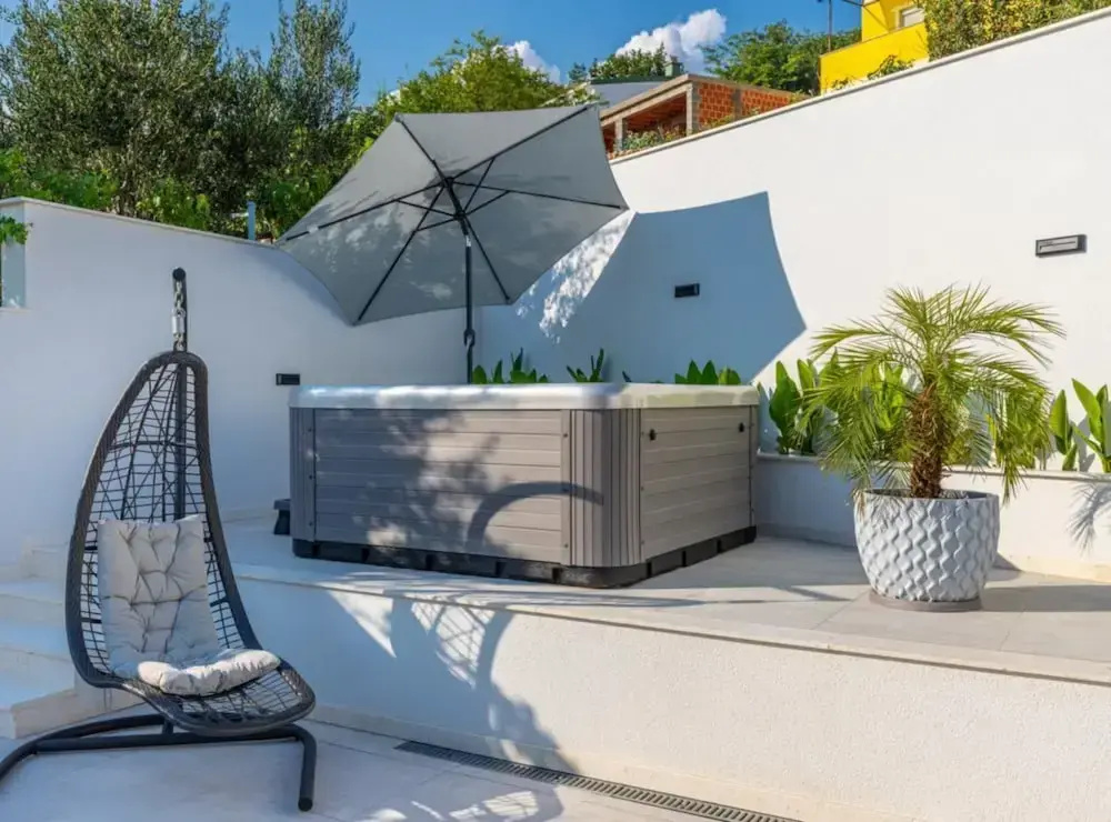 Lorena Stylish Sea View Villa