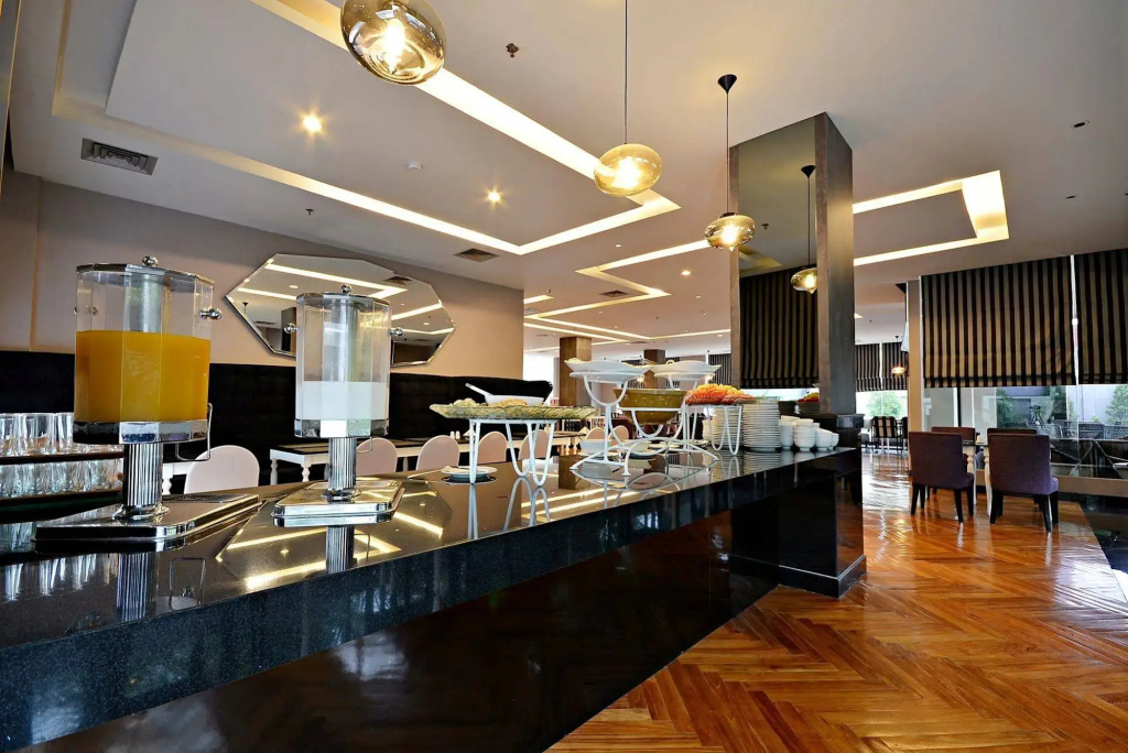 Hotel photo 12