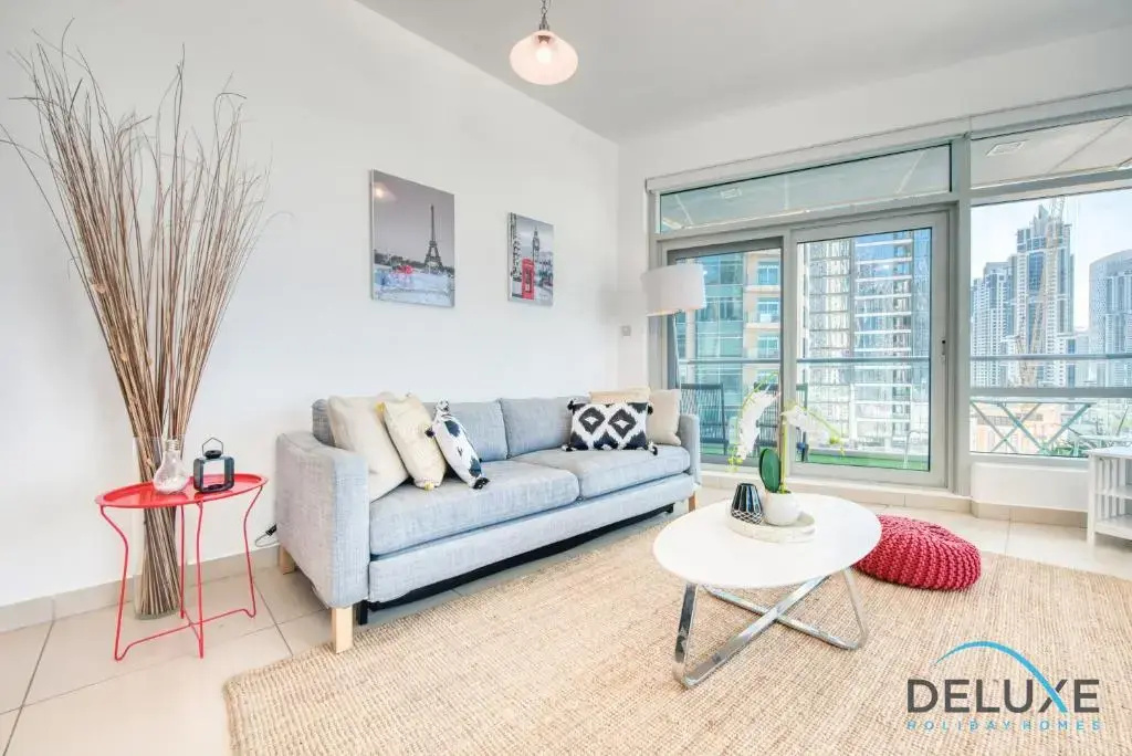 One Bedroom Apartment in The Lofts Central, Downtown by Deluxe Holiday Homes — фото