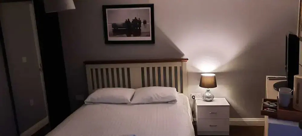 Double Cottage twin beds
