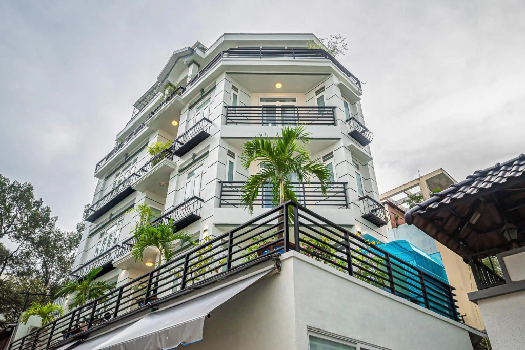 Cozrum Homes - Retro House in Ho Chi Minh City
