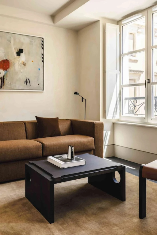 Mondovi Luxury Suites 56