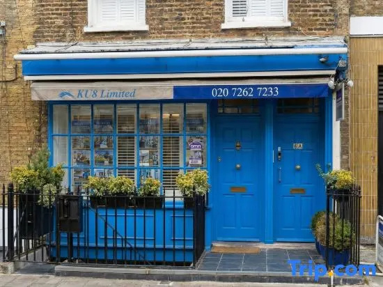 Blue Door Stay - 5 Bedroom Apartment in London, UK