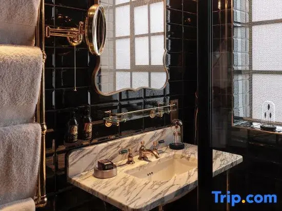Luxury Apartment