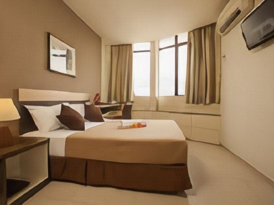 Leo Express Hotel