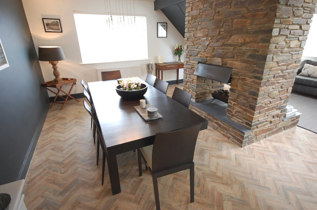 Highwood House - Luxury Cottage, Hot Tub, Sea Views