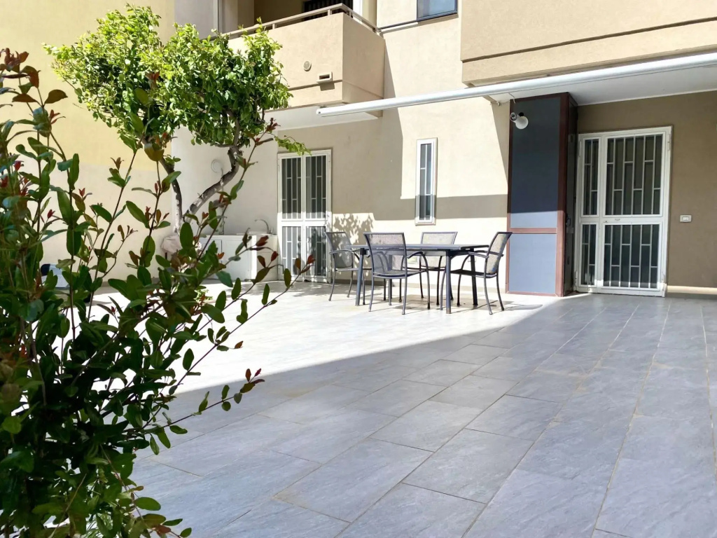 An apartment direclty on the sea for a dream vacation.-Casa al mare