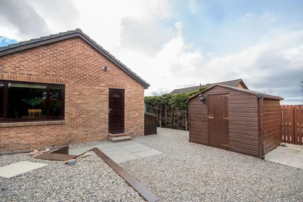 58 Moray Park