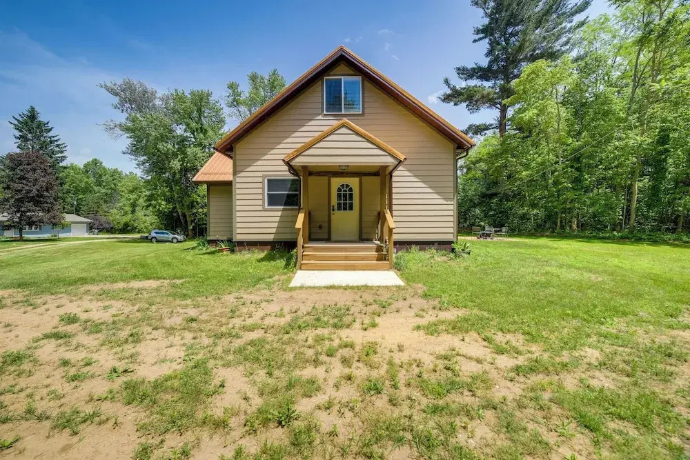 Spacious House on Half Acre < 3 Mi to Beach!