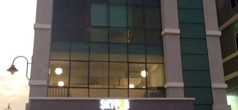 SKYPOD Hostel
