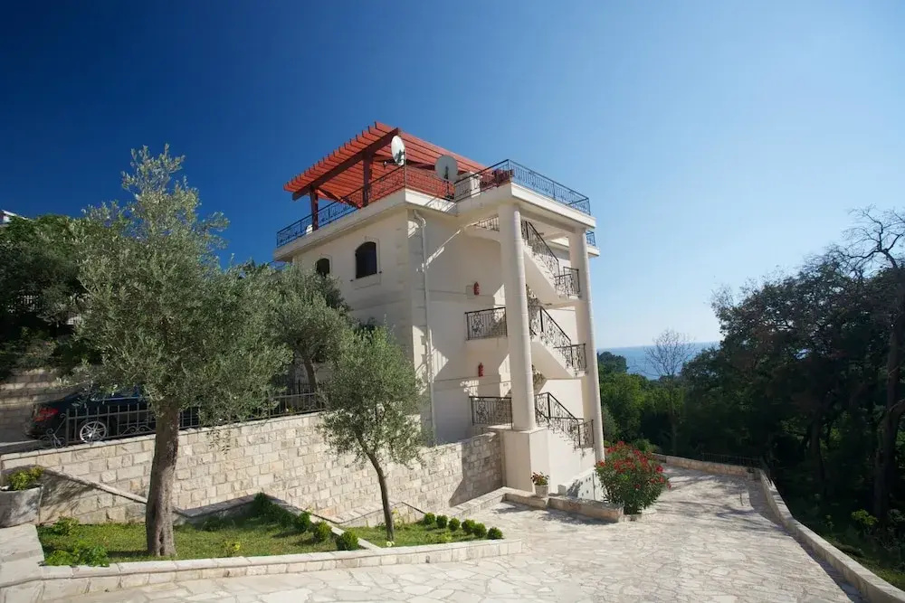 St. George Apartments and Villa with pool