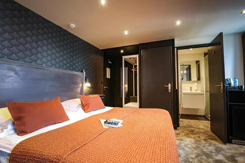 Superior Double room with sea view (full double bed)