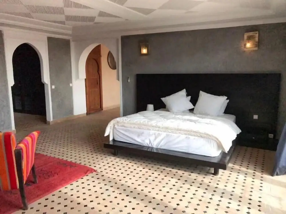 5 Bedrooms Villa with balcony