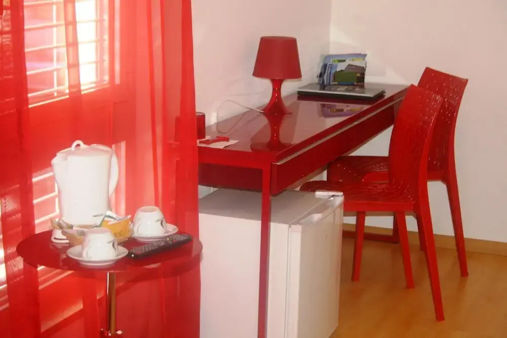 Economy room