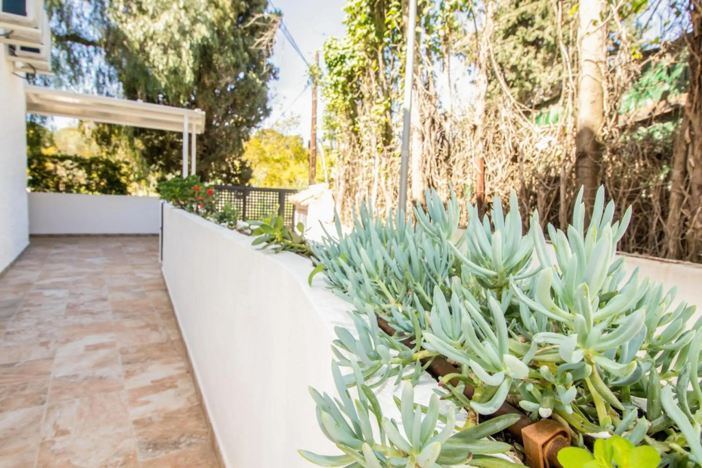 Perfectly located beachside apartment in Elviria Marbella