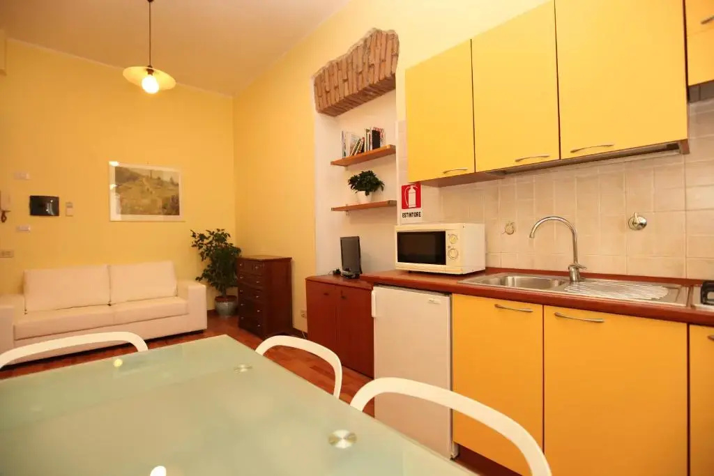 2 Bedrooms Apartment