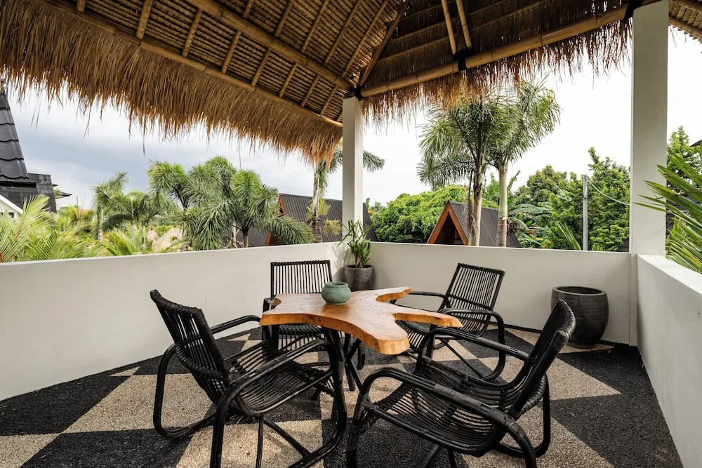 Orfeas Villas 1 - Luxury 2BR Canggu Private Pool, Rooftop Lounge