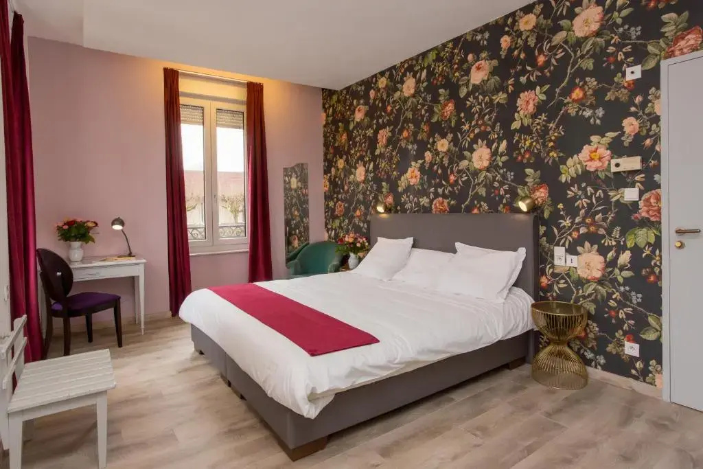 Superior Double room (full double bed)