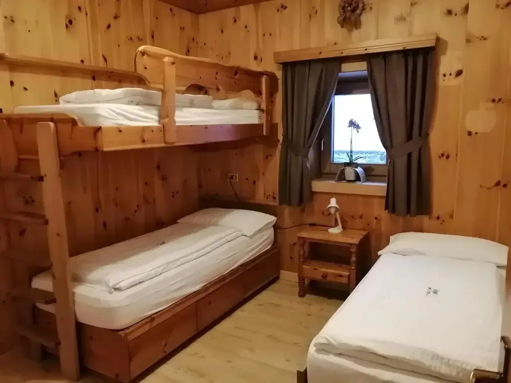 Apartment with mountain view
