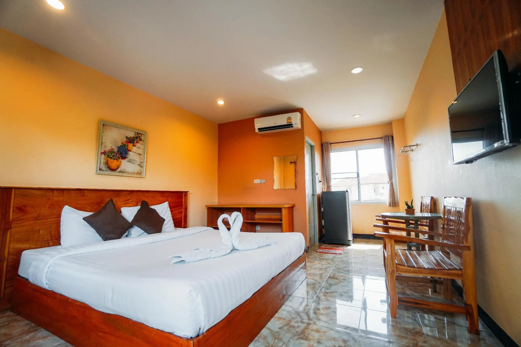 Phoemphoon 2 Hotel — 4