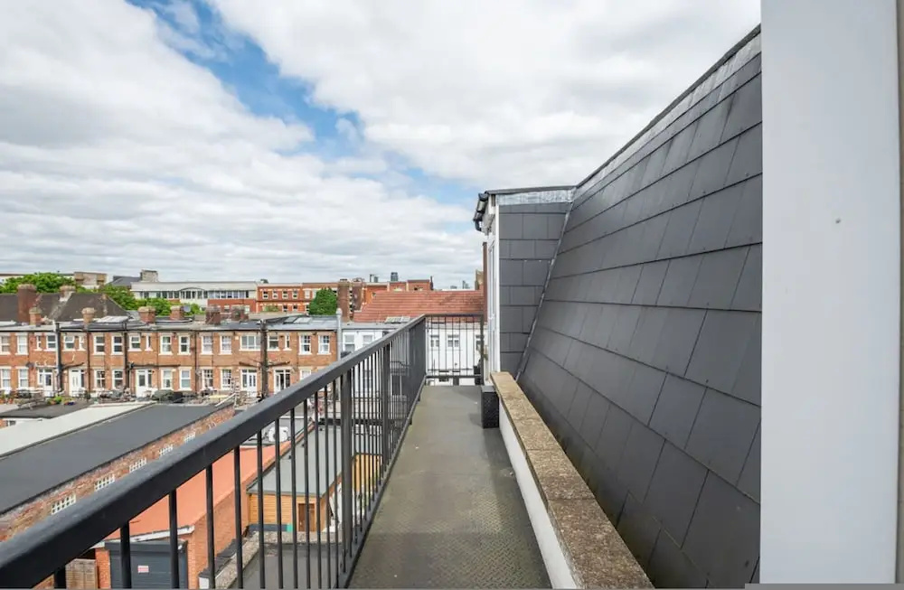 Stylish 3 Bedroom Flat CRC